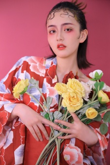 完美嫁衣抱抱俏佳人